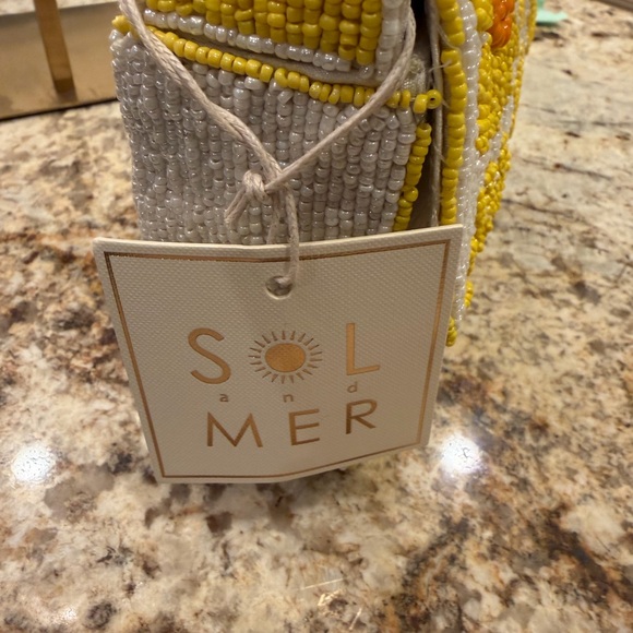 Sunflower Beaded Shoulder Bag - Yellow and White - Picture 7 of 7